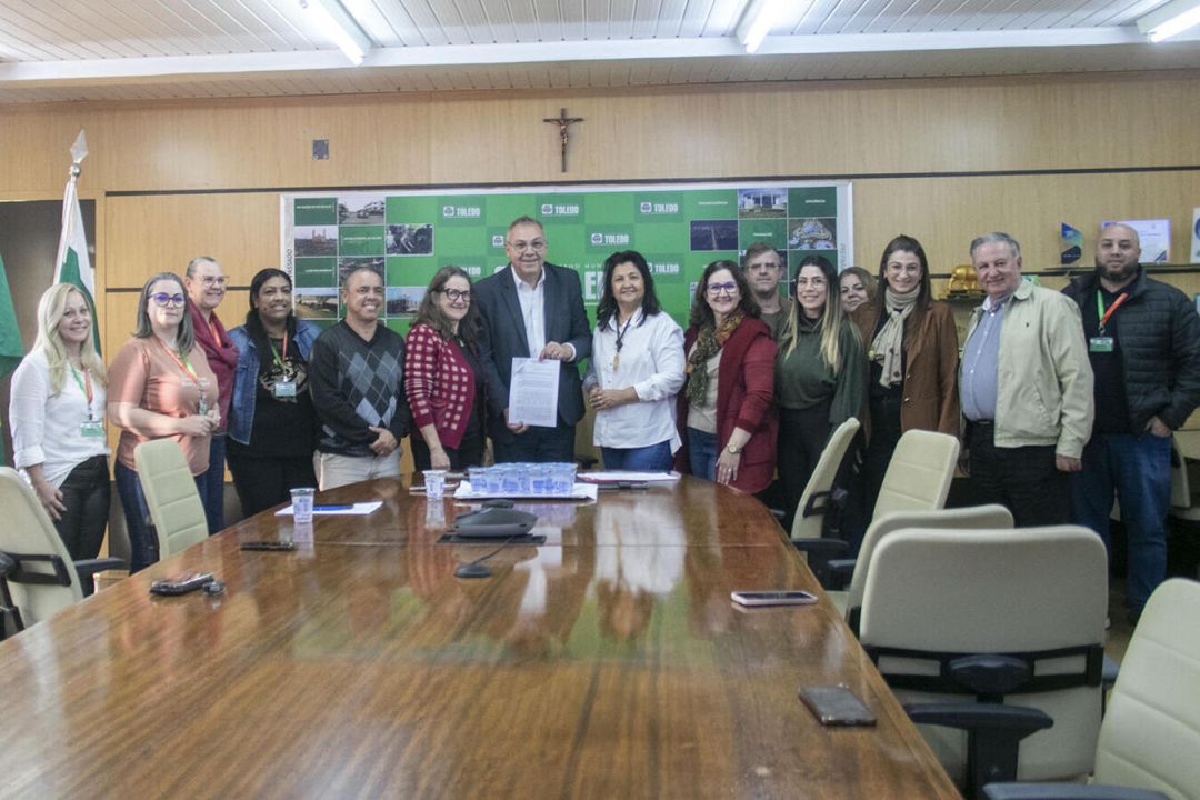 Leis que influenciam políticas públicas em educação e saúde são sancionadas