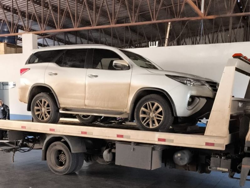 Hilux furtada é recuperada pela Guarda Municipal em Guaíra
