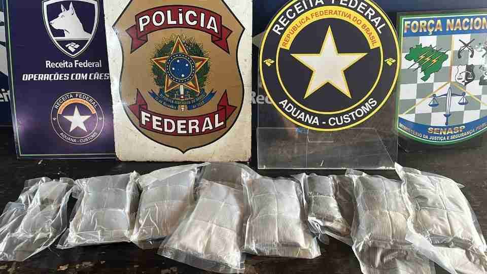 Receita Federal apreende haxixe escondido em mala com fundo falso em Foz do Iguaçu