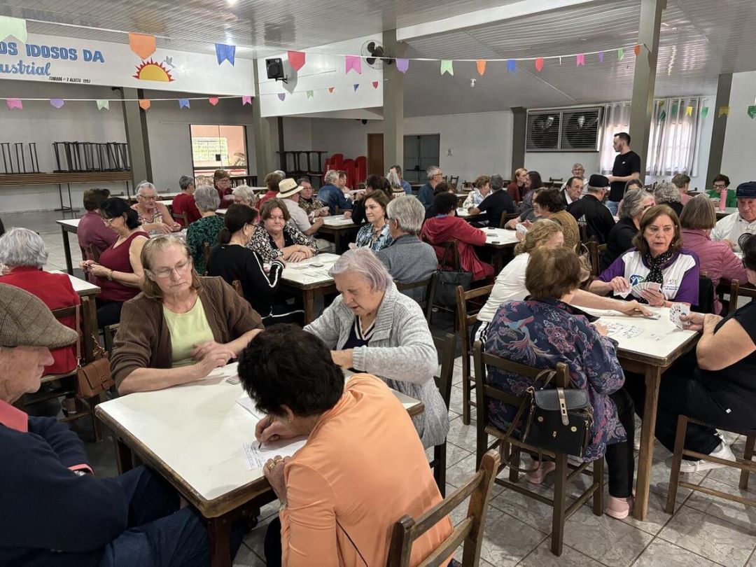 Campeonato de Canastra 60+ reúne 152 competidores e premia vencedores