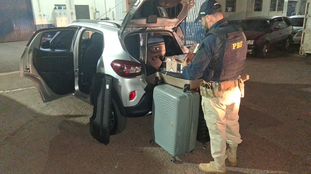 Motorista é flagrado pela segunda vez transportando cigarros contrabandeados em Cascavel