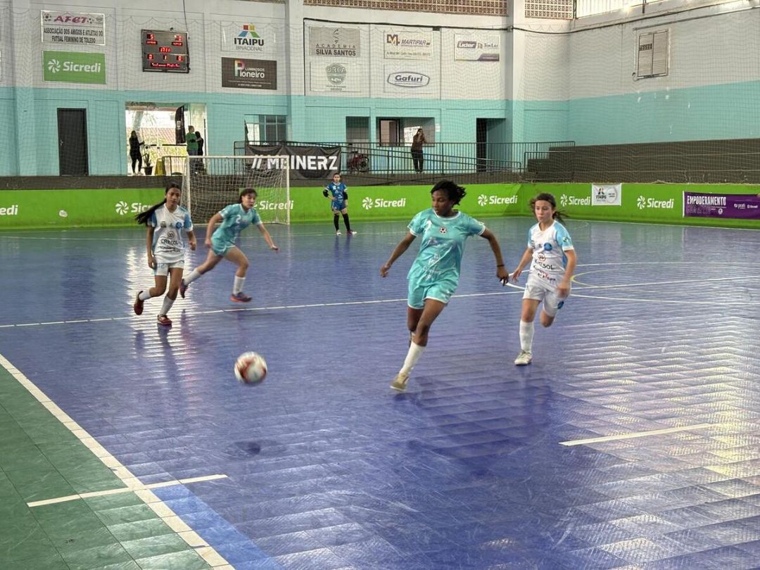 Toledo encerra fase do Paranaense Sub-17 de Futsal Feminino na liderança do grupo
