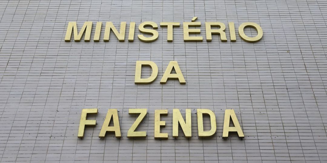 Com precatórios, previsão de déficit primário soma R$ 52 bilhões