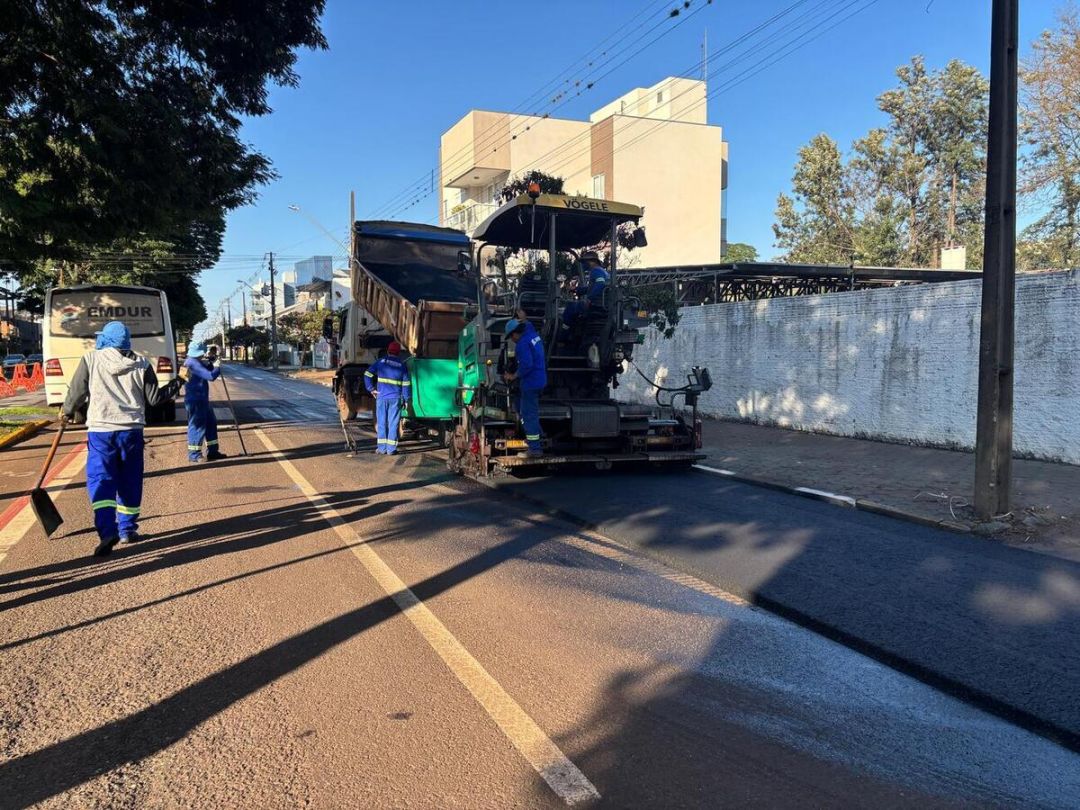Avenida Nossa Senhora de Fátima recebe obra de recape asfáltico