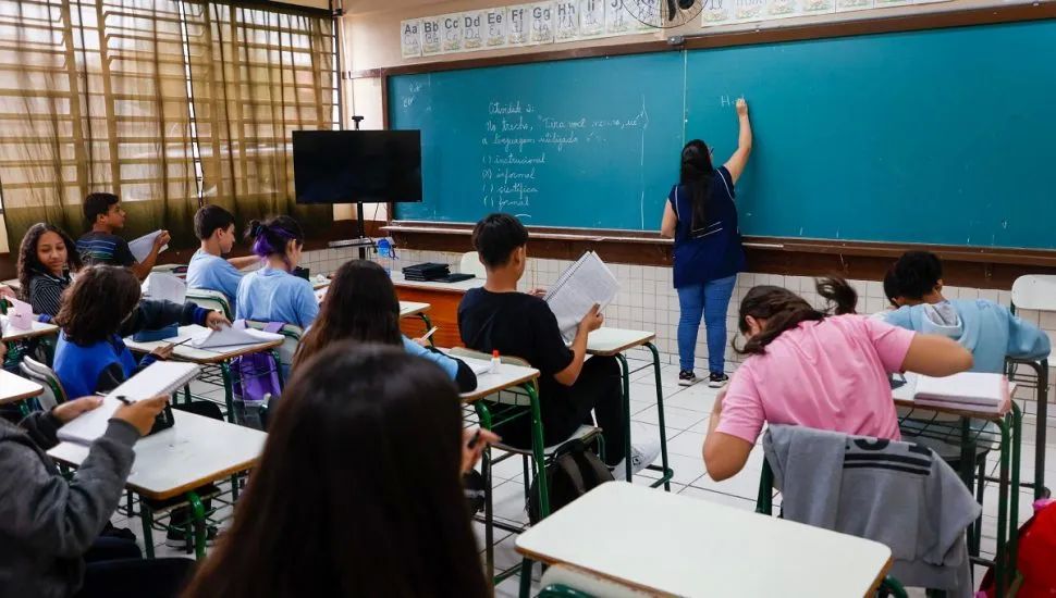 Seed abre seleção de professores temporários em todo o Paraná, com vagas para Toledo e região; inscrições seguem até 24 de agosto