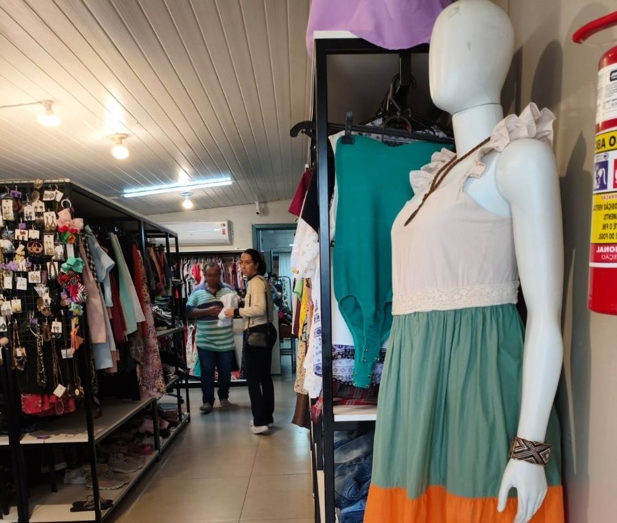 Com peças a partir de R$ 1, Bazar Refúgio passa a abrir de segunda a sábado em Toledo