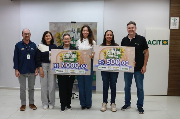 ACIT entrega prêmio de R$ 7 mil da primeira fase da campanha Meu Cupom Premiado