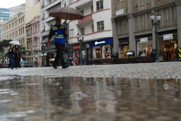 Paraná registra junho com mais chuva e temperaturas mais baixas, aponta Simepar