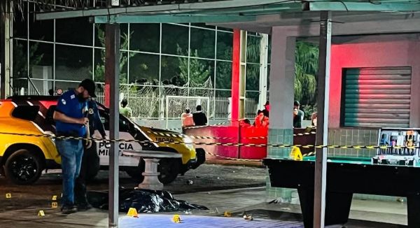 Homem é morto a tiros com mais de 40 disparos em Foz do Iguaçu