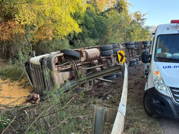 Motorista morre preso às ferragens em acidente na BR-163 entre Mercedes e Guaíra