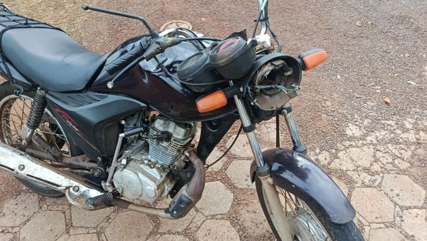 Casal de venezuelanos é socorrido pelos Bombeiros após colisão com carro na Avenida Maripá