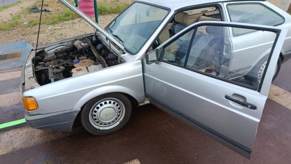 Ladrões furtam Gol no Jardim Panorama e abandonam carro por falta de combustível no Parizotto