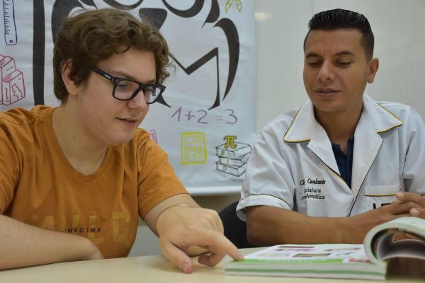 UTFPR Toledo abre seleção para bolsistas com auxílio de R$ 700,00 mensais