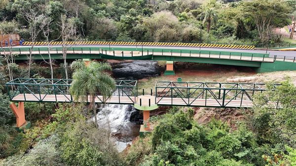 Rua estreita e caminhões: Lucio de Marchi aponta problema criado pela ponte do Rio Marreco