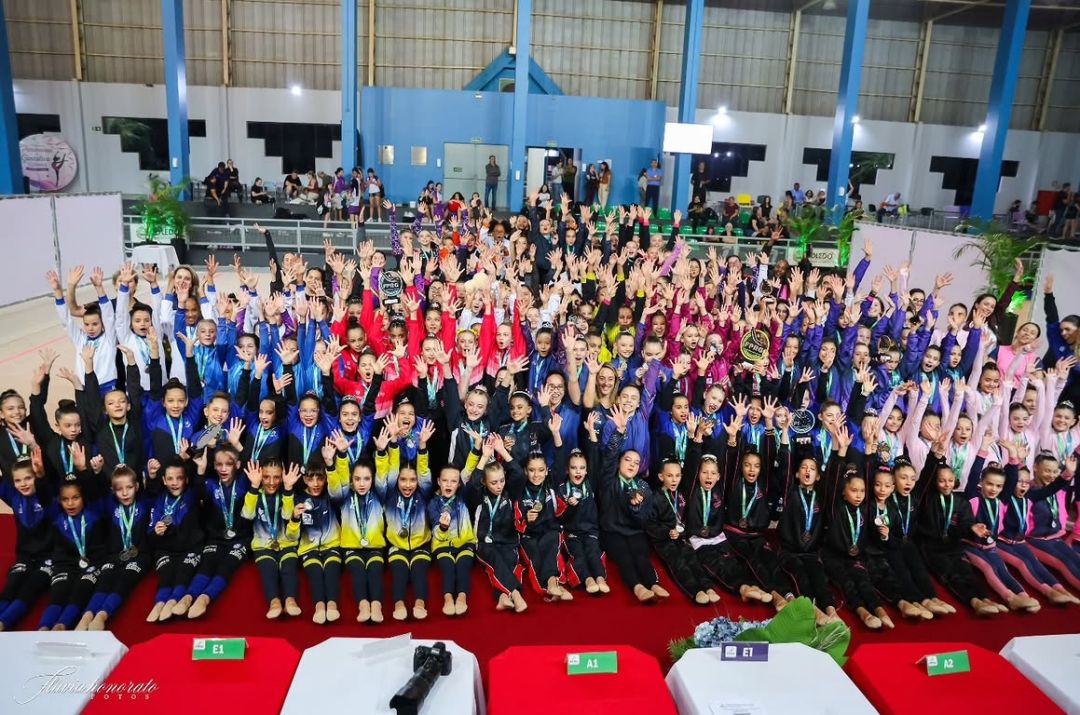 Toledo recebe 341 ginastas e Agito fecha o Paranaense de Ginástica Rítmica com título por equipes