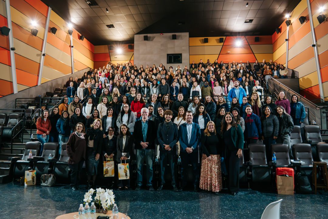 Sicredi Progresso reúne centenas de profissionais em Fórum de Educação no Paraná e em São Paulo