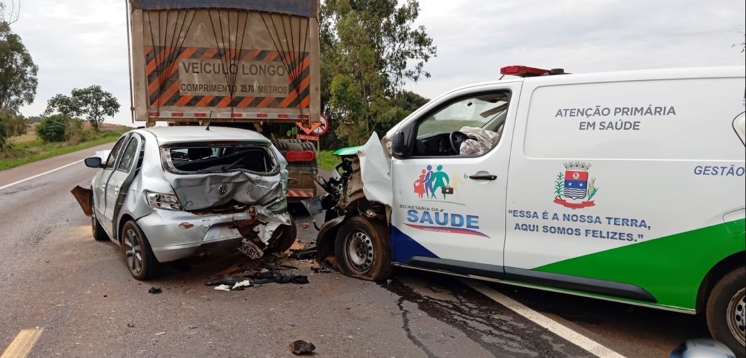 Grave acidente com ambulância na BR-369 mobiliza helicóptero do Samu