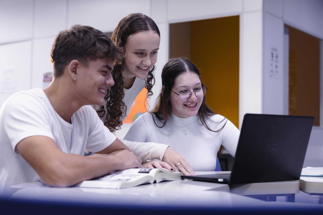 Faculdade Donaduzzi inicia semestre com foco em experiências, pesquisa e conexão com o mercado