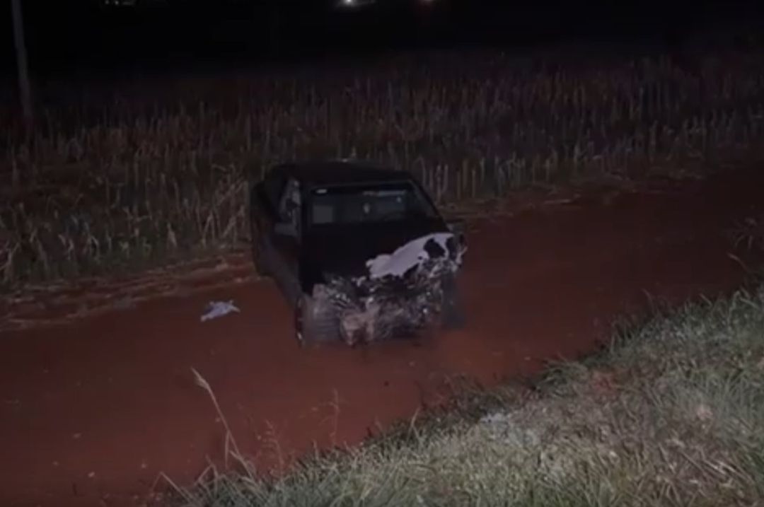 Carro de Toledo se envolve em colisão frontal com duas mortes na BR-277, em Céu Azul