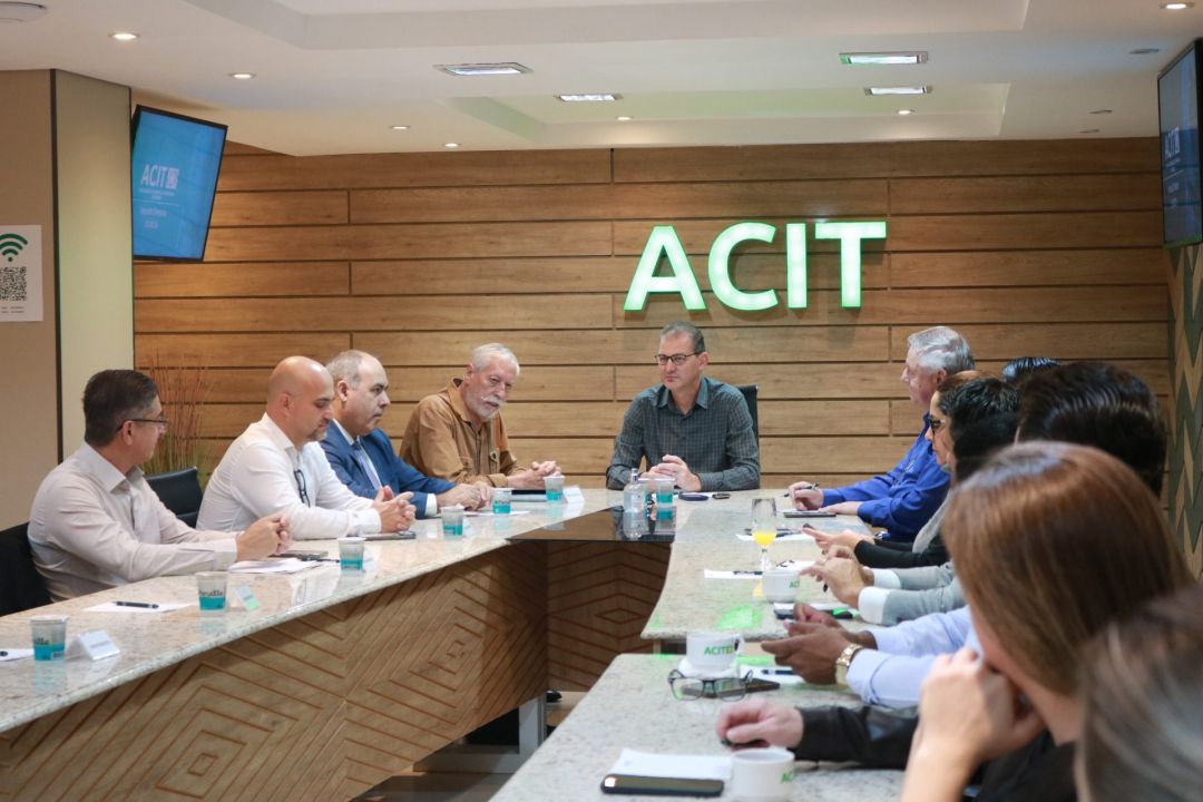 Conselho Comunitário de Segurança apresenta ações à diretoria da ACIT em Toledo