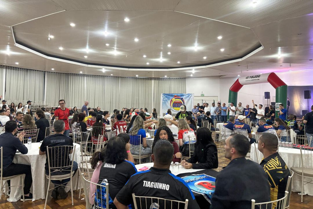 Cerimônia marca início das disputas do 13º Jogos Abertos de Toledo (Jatoo)