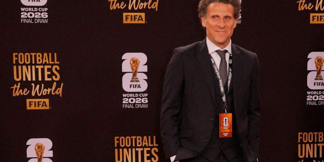 Uruguai contrata Forlán como técnico após fracasso na Copa do Mundo