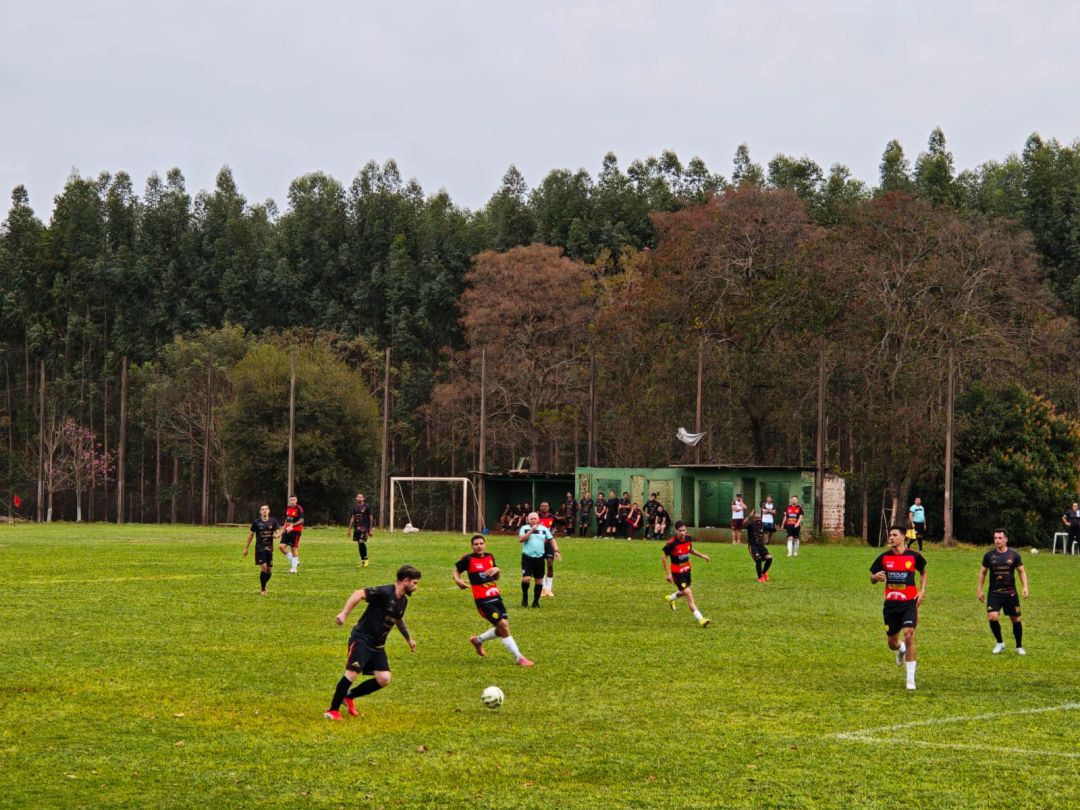 Terceira rodada do Campeonato Amador de Toledo tem média de três gols por jogo; confira os resultados