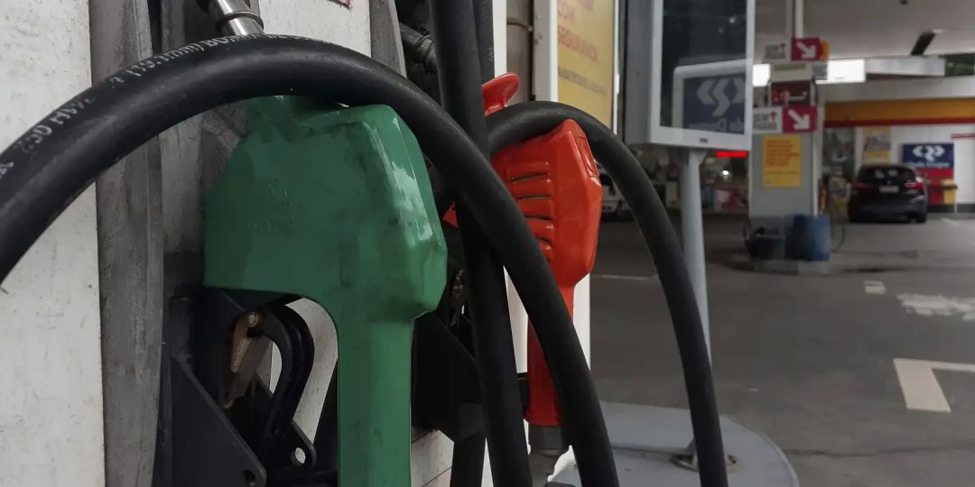 Segunda maior refinaria do país reduz preço da gasolina em 11,3%