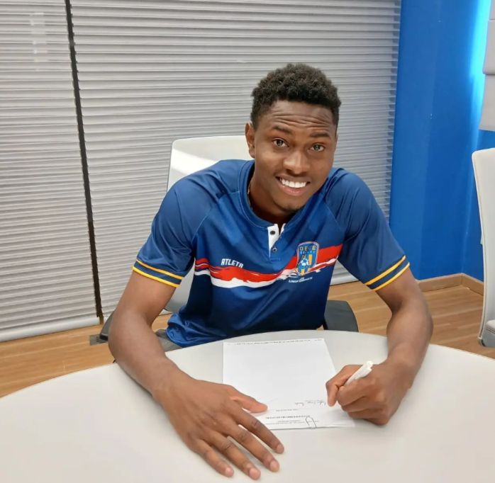 Oeste Brasil FC profissionaliza lateral-esquerdo Marc Sonley Thelusmã