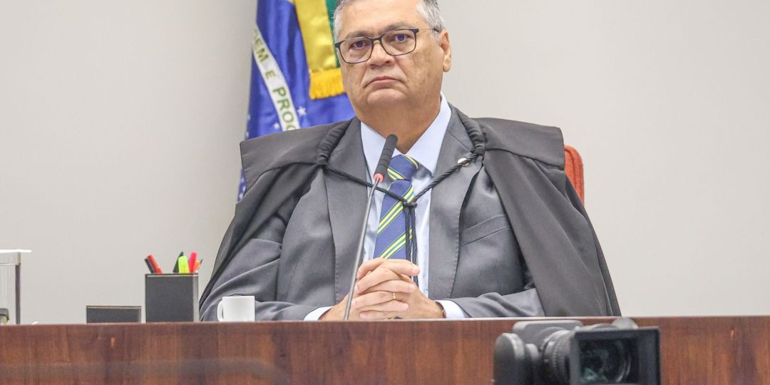 Dino determina afastamento do presidente do TCE do Maranhão