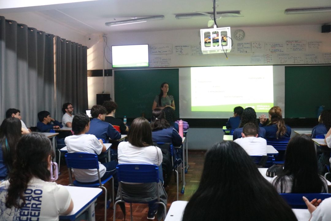 ACIT promove palestra sobre mercado de trabalho no Colégio Estadual Novo Horizonte