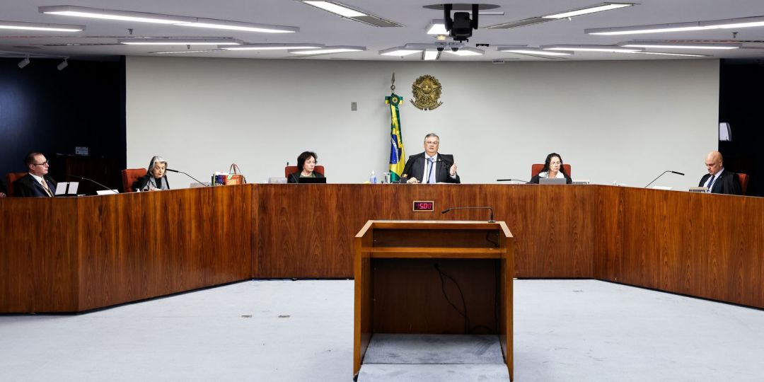 Dino e Moraes defendem rediscutir dispensa de diploma para jornalista