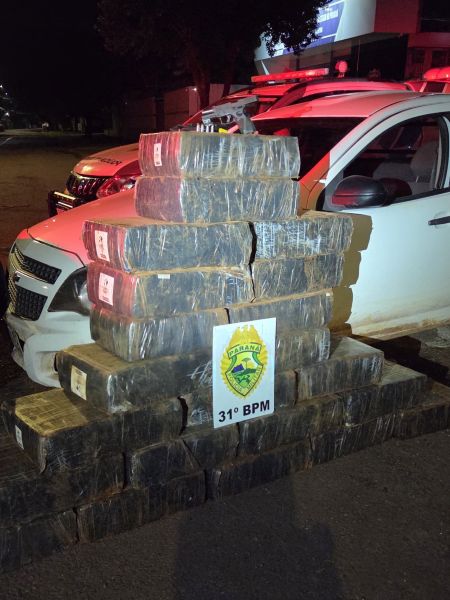 PM apreende 522 kg de maconha e prende envolvidos no interior de Palotina