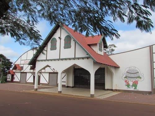 Jantar dançante em homenagem ao Dia dos Pais será realizado neste sábado no Clube Santa Cecília, em Dois Irmãos
