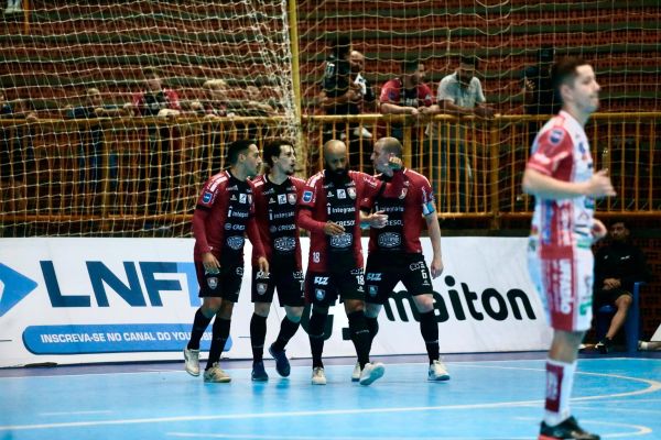 Cascavel empata com o Campo Mourão e reencontra rival nas oitavas de final da LNF