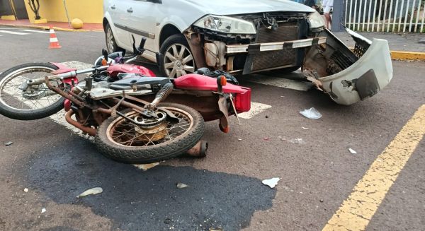 Colisão entre carro e moto deixa motociclista ferido na Vila Pioneiro, em Toledo