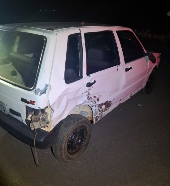 Acidente entre moto e carro deixa dois jovens feridos na PR-182, em Toledo